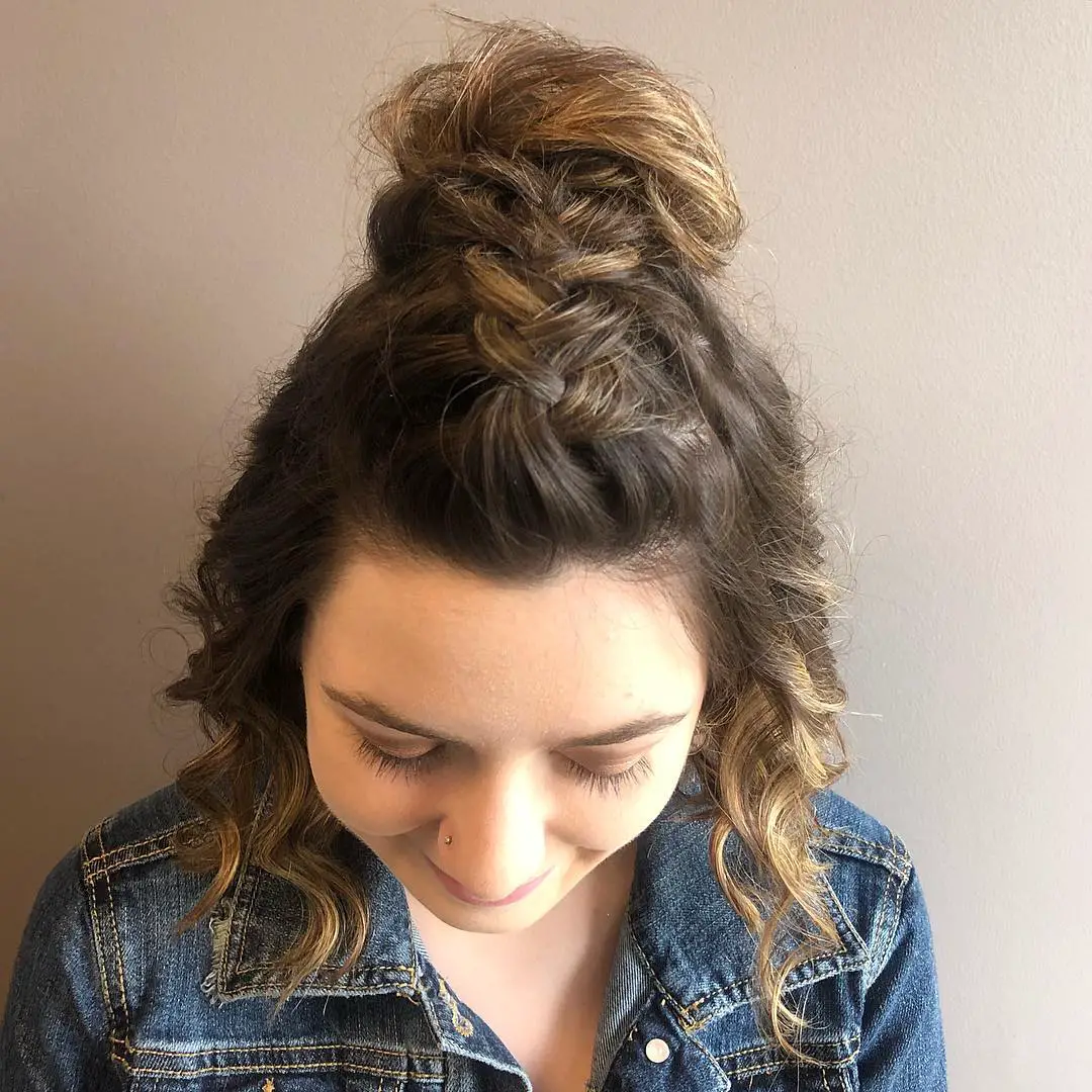 31-best-half-up-half-down-hairstyles-for-curly-hair Braided Topknot
