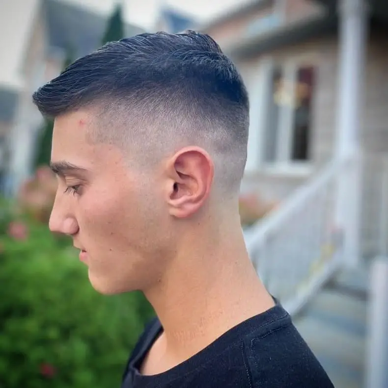 42-best-hairstyles-for-male-teenagers Mid Fade