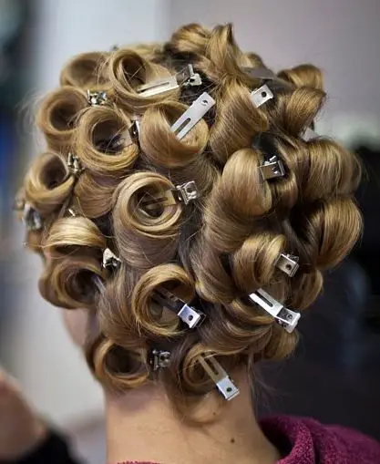 11-different-types-of-perms-the-ultimate-guide Pin Curl Perm
