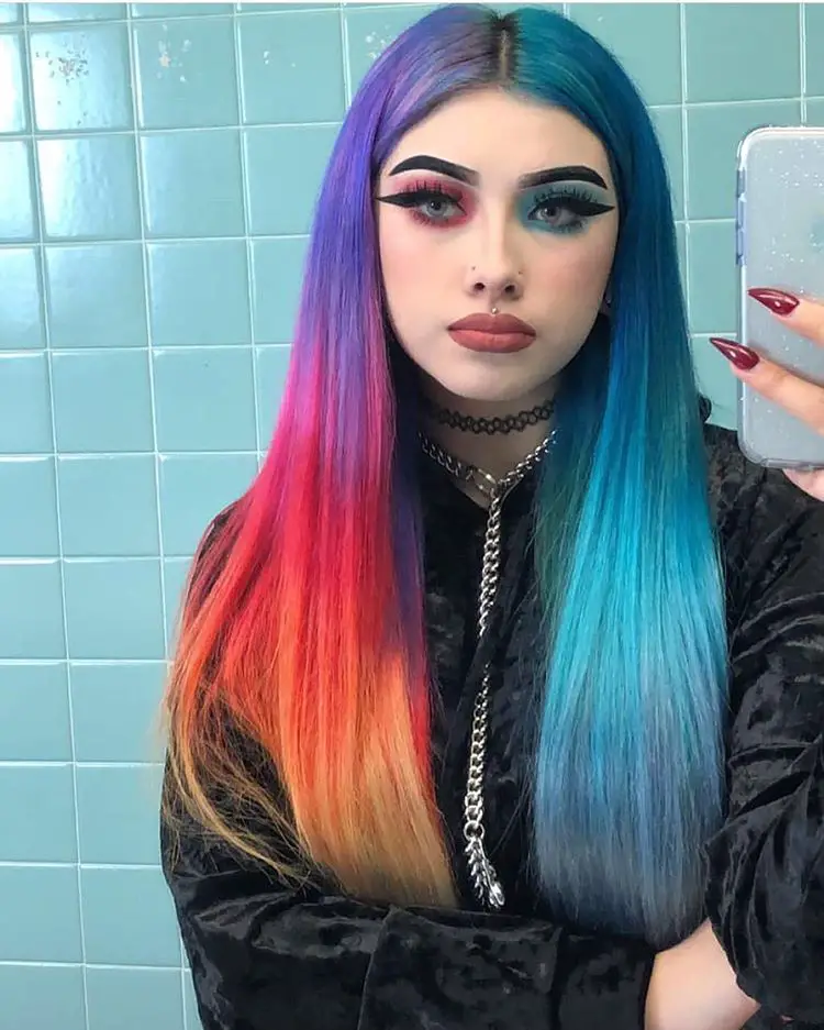 33-unique-split-hair-dye-ideas-trending-color-combinations-to-try-in-2023 Rainbow Ombre