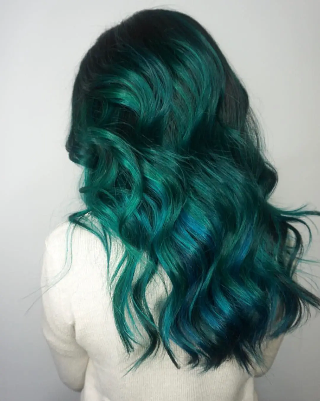 35-best-green-hair-ideas-trending-colors-to-try-in-2023 Aquamarine Hair