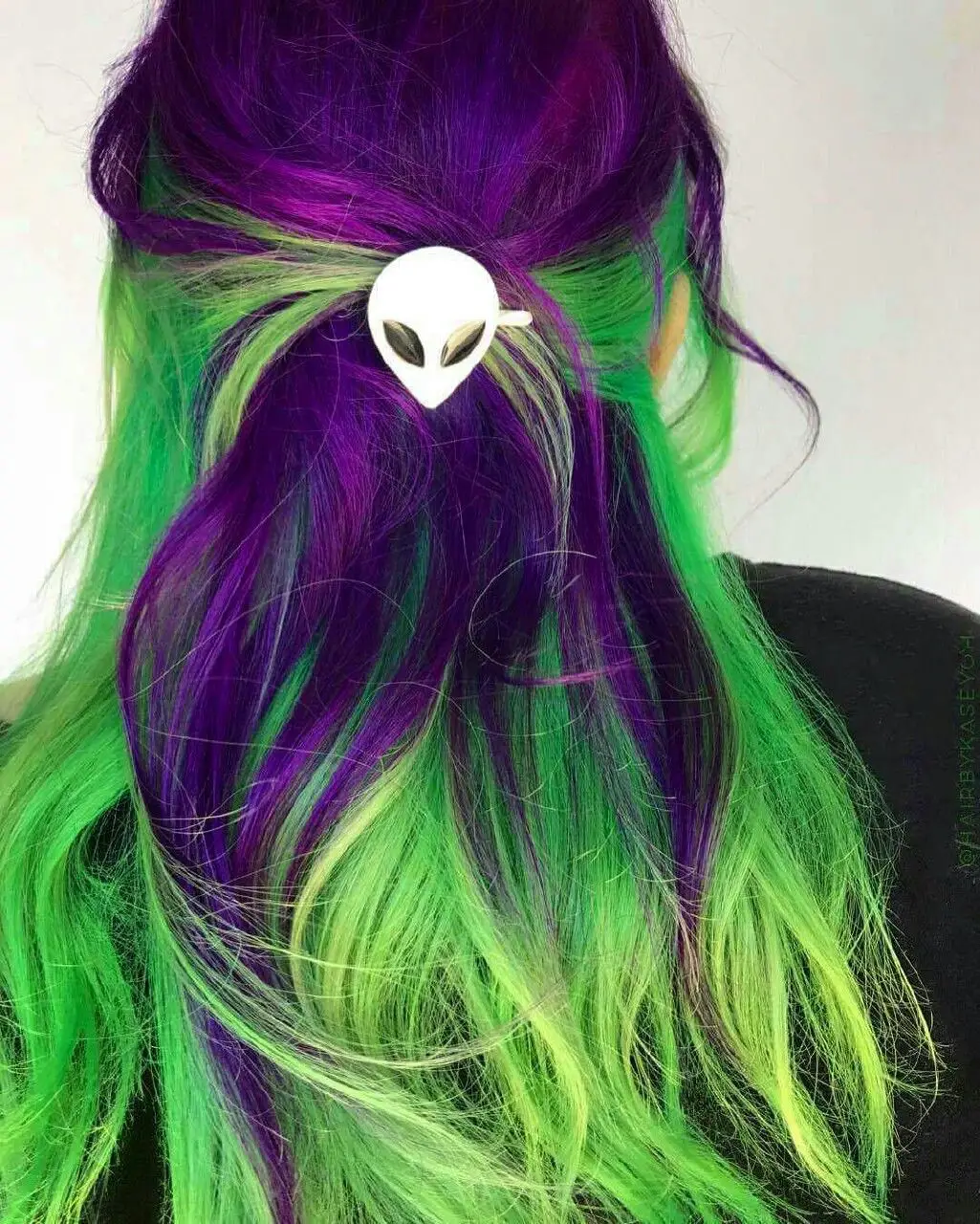 35-best-green-hair-ideas-trending-colors-to-try-in-2023 Green And Purple Hair