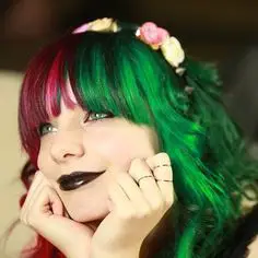 35-best-green-hair-ideas-trending-colors-to-try-in-2023 Green And Red Hair