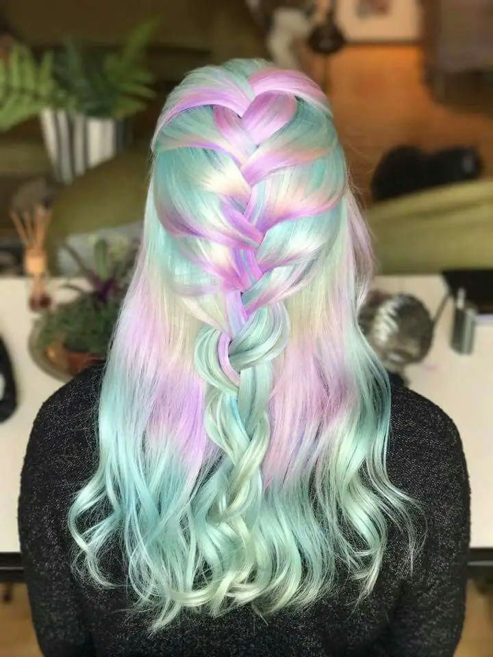 35-best-green-hair-ideas-trending-colors-to-try-in-2023 Pastel Unicorn Green Hair