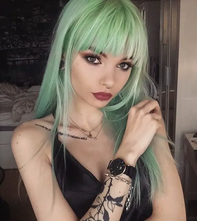 35-best-green-hair-ideas-trending-colors-to-try-in-2023 White-Green Hair