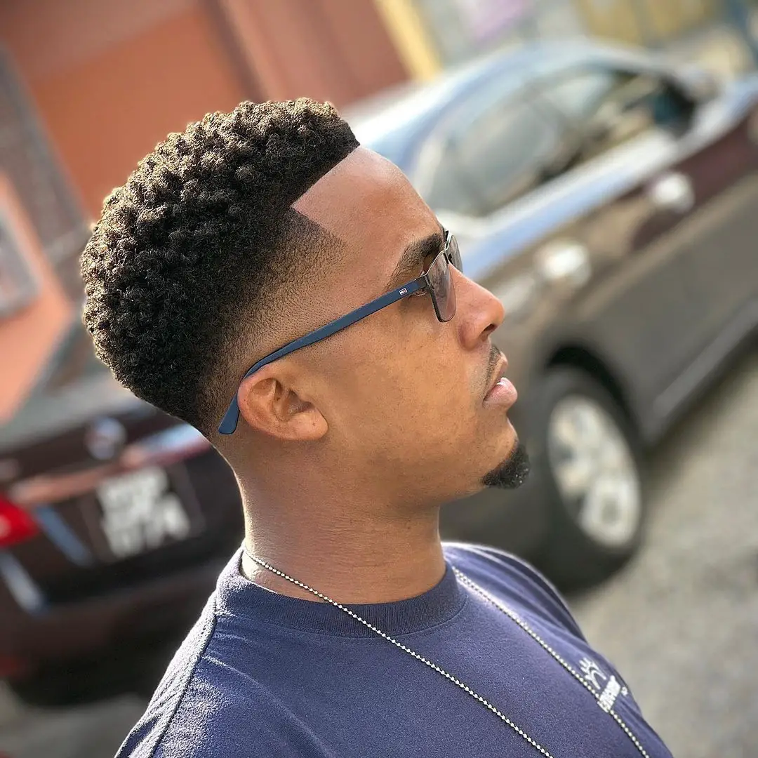 35-best-taper-fade-haircuts-for-black-men-high-and-038-low-fade-ideas High Fade with Squared Hairline