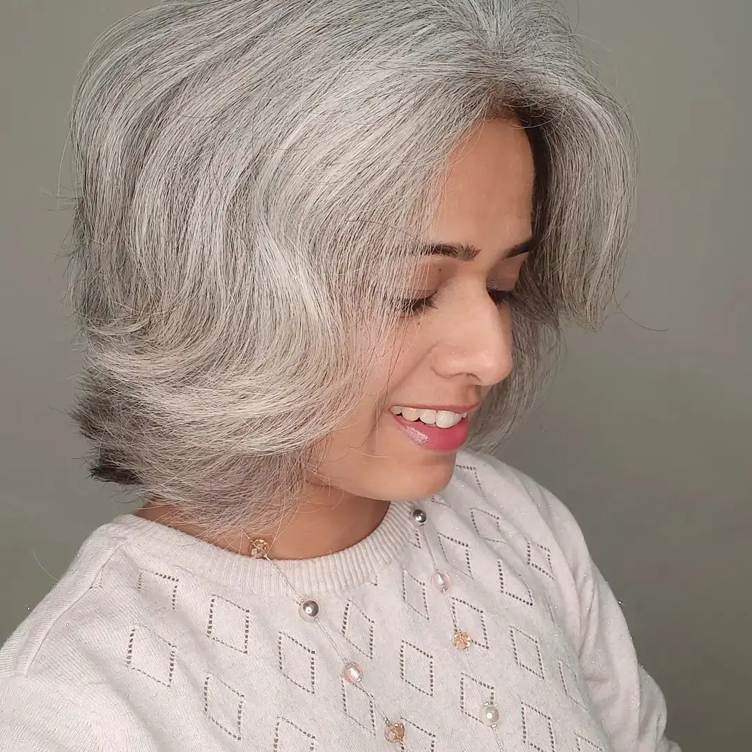 36-hairstyles-for-gorgeous-gray-hair Layered Bob for Thick Hair