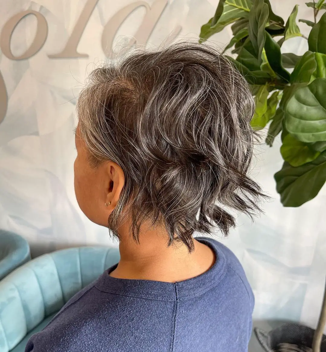 36-hairstyles-for-gorgeous-gray-hair Short Tousled Curls for Fine Hair