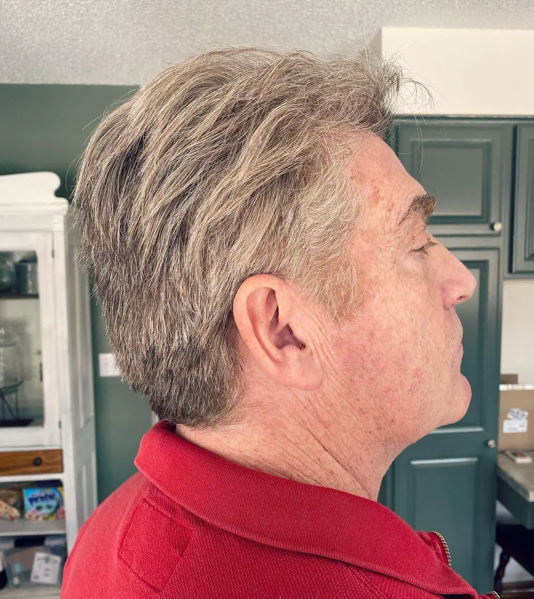 40-best-hairstyles-for-older-men Longer Tapered Cut