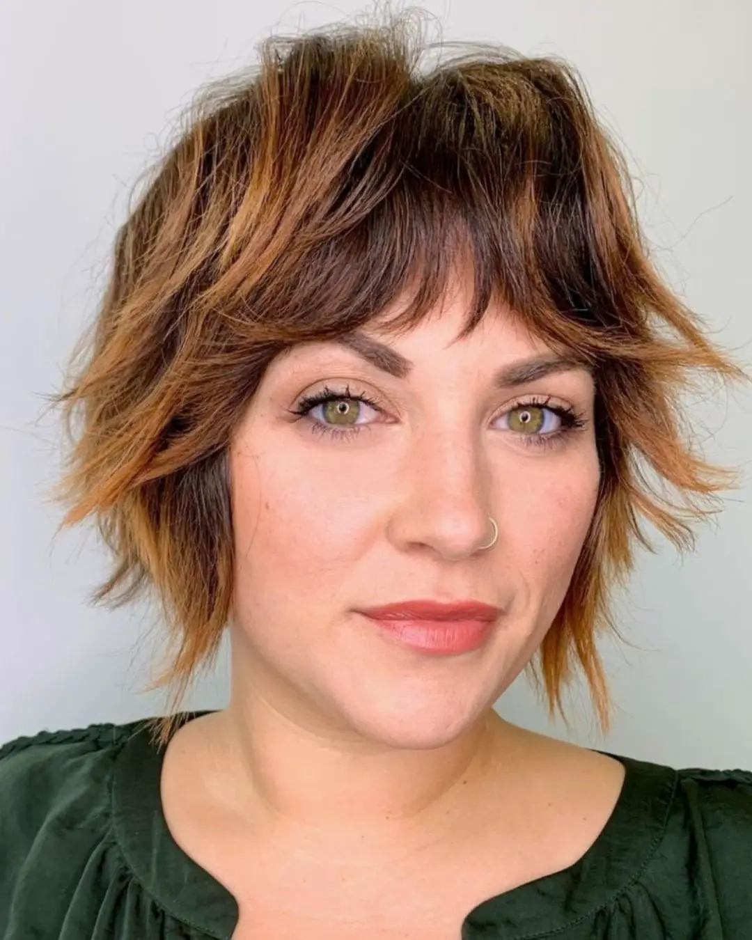 40-best-short-hairstyles-for-women-with-highlights Short Copper Shag Cut