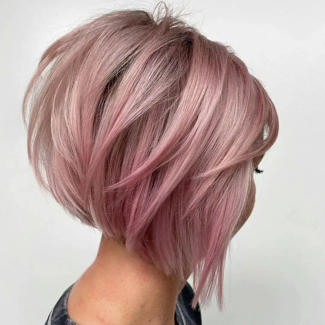 40-best-stacked-bob-haircut-ideas Soft Pink Stacked Bob