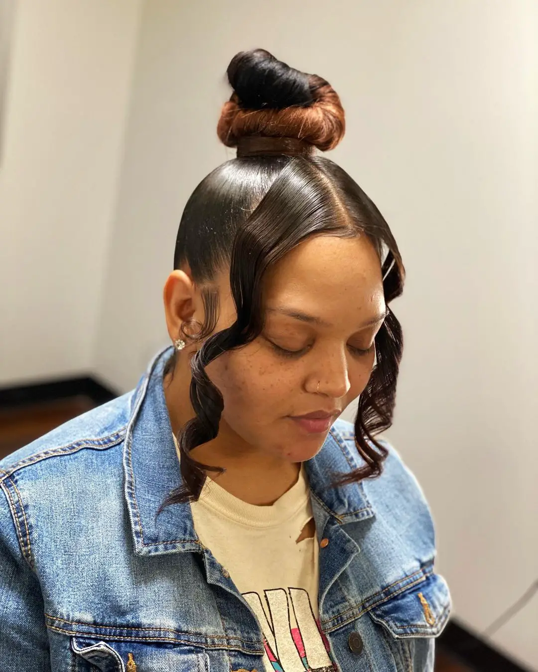 40-ponytail-hairstyles-for-black-women-braided-and-038-natural High Bun with Ribbon Bangs