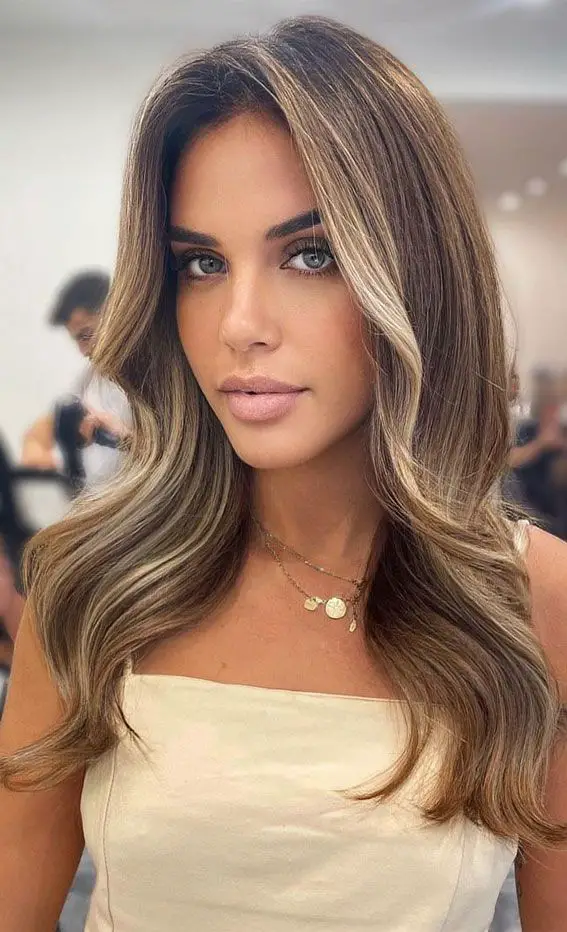 41-black-and-blonde-hair-ideas-highlights-to-rock-in-2023 Ash Blonde And Walnut Highlights