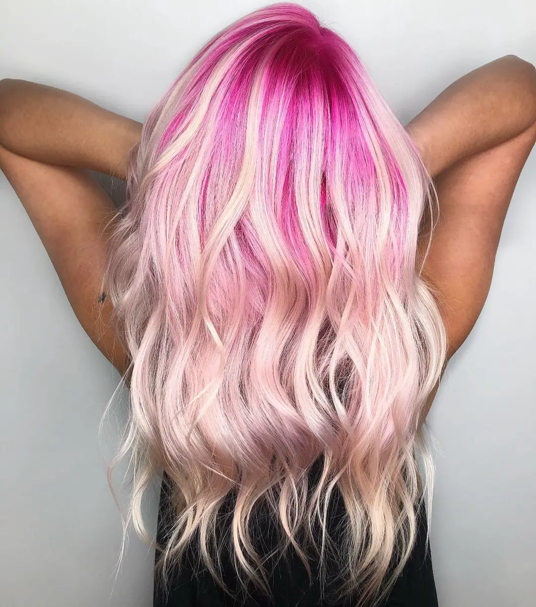 43-best-hairstyles-for-pink-hair Magenta Root Smudge on Blonde Hair
