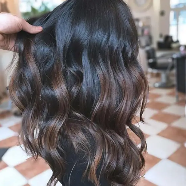 45-sexy-black-hair-ideas-trending-colors-to-try-in-2023 Mocha Highlights