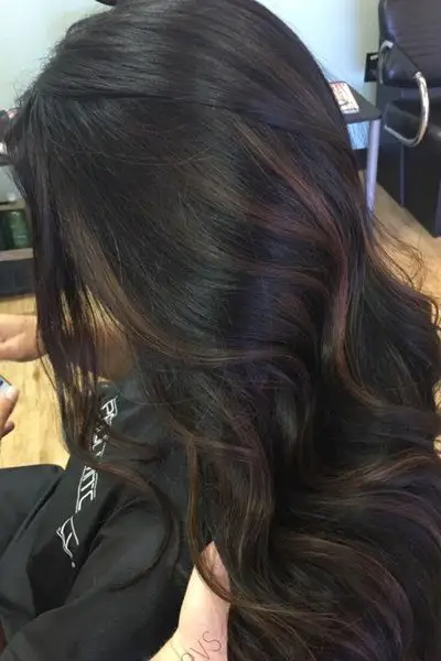 45-sexy-black-hair-ideas-trending-colors-to-try-in-2023 Subtle Highlights