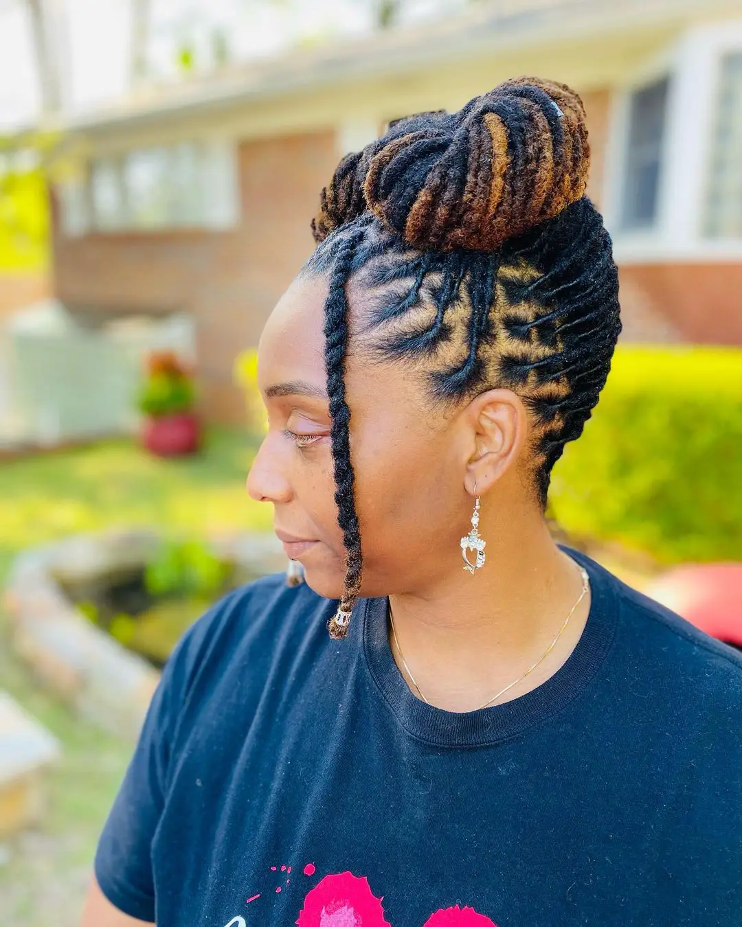 50-loc-styles-for-women-easy-starter-dreads-youand-8217-ll-love Princess Leia Buns