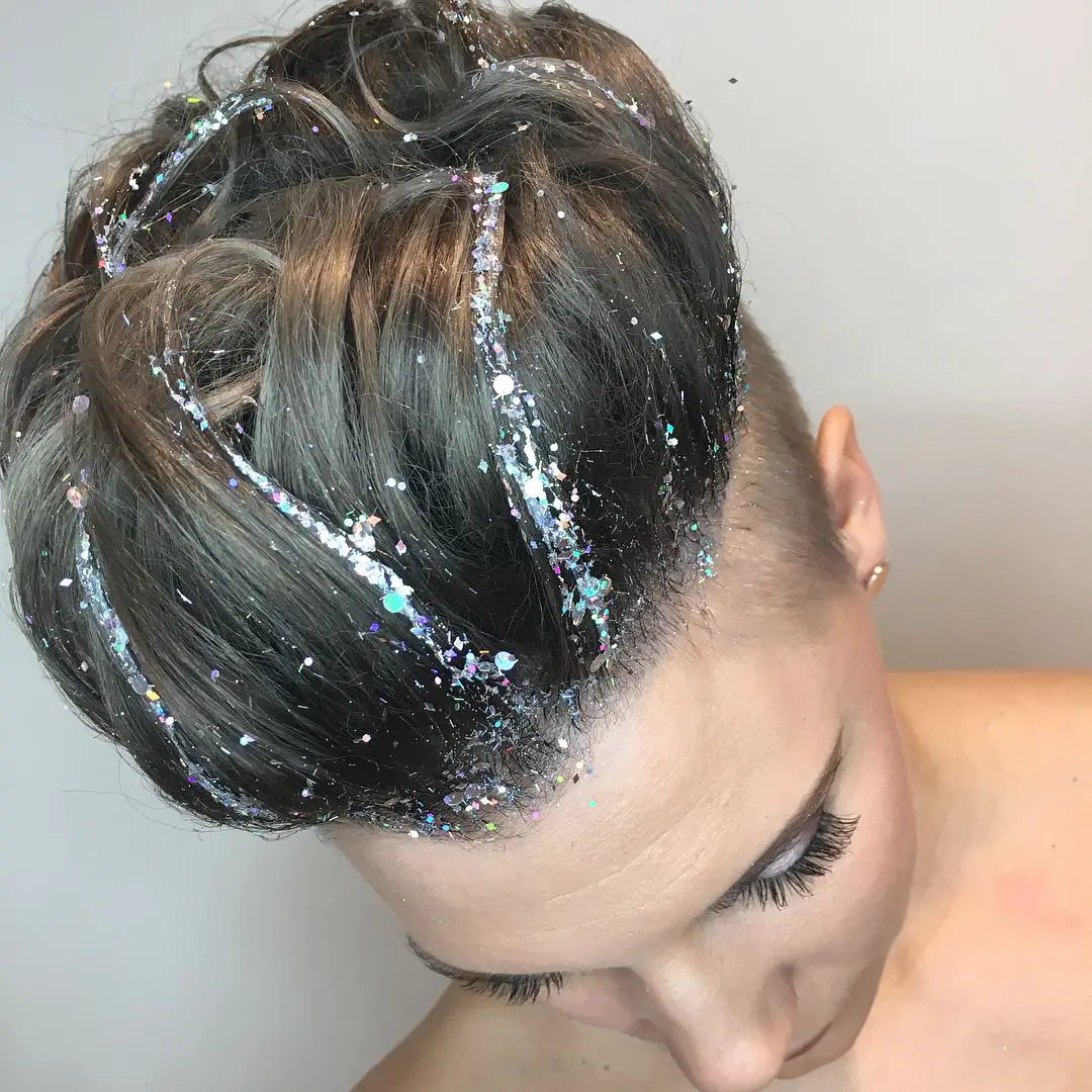 51-homecoming-prom-hairstyles-for-girls-with-short-hair Sparkling Pompadour