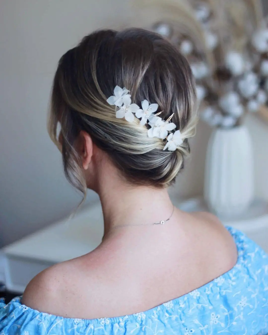 51-homecoming-prom-hairstyles-for-girls-with-short-hair Twisted Updo