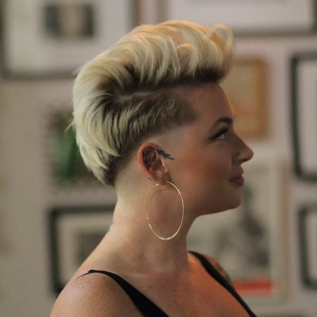 55-best-tapered-haircuts-and-fades-for-women Pompadour with Disconnected Fade