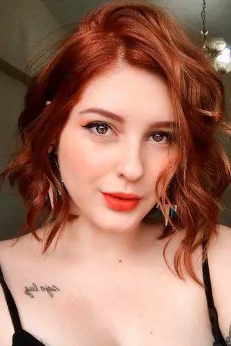 64-best-red-hair-ideas-trending-colors-for-you-to-try Messy Redhead
