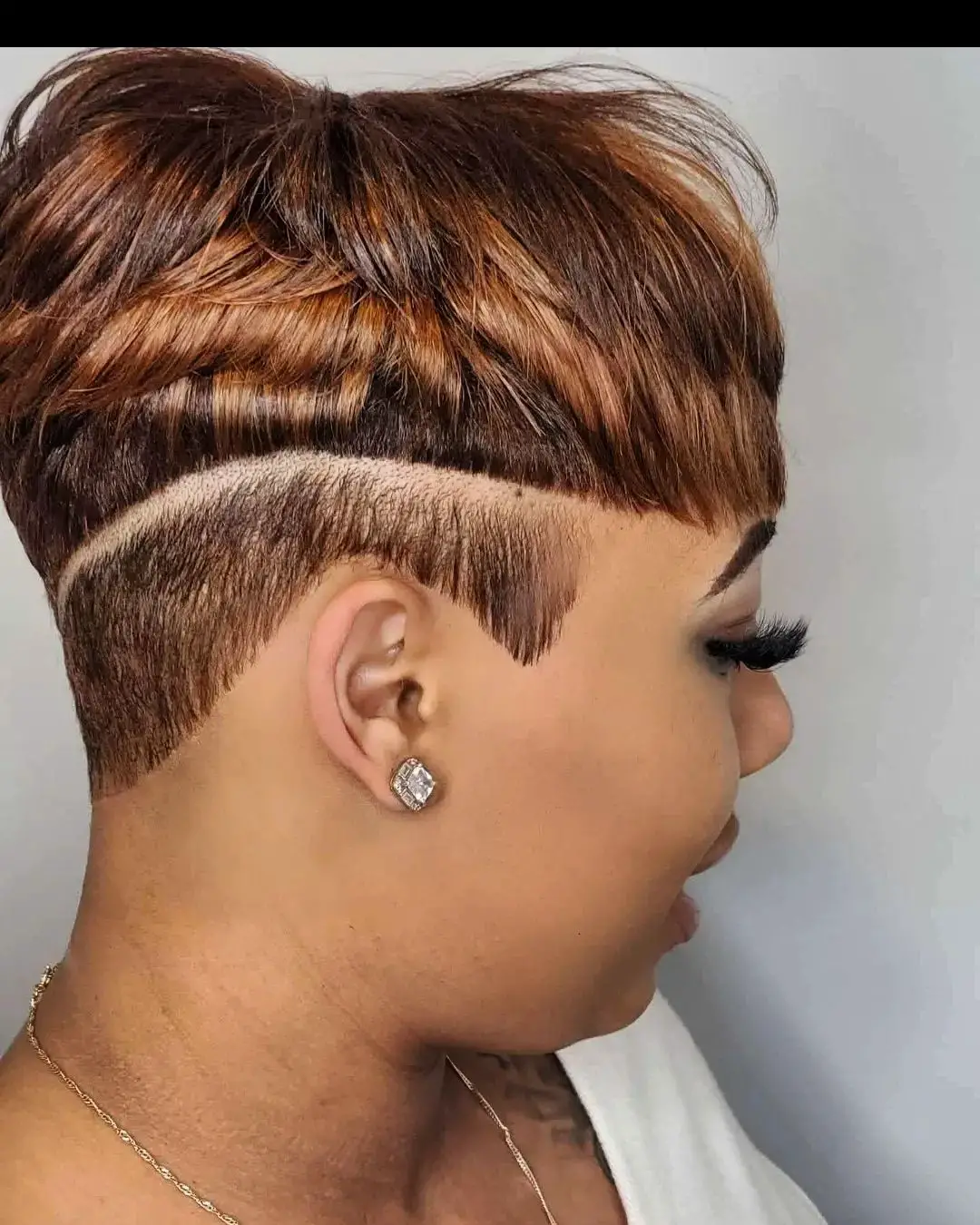 71-best-short-relaxed-hairstyles-for-black-women Edgy Fade with Copper Slices