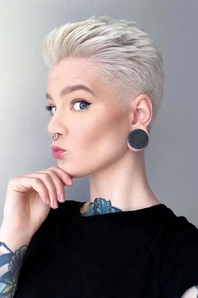 100-best-haircuts-for-women-trending-hairstyles-in-2023 Pompadour