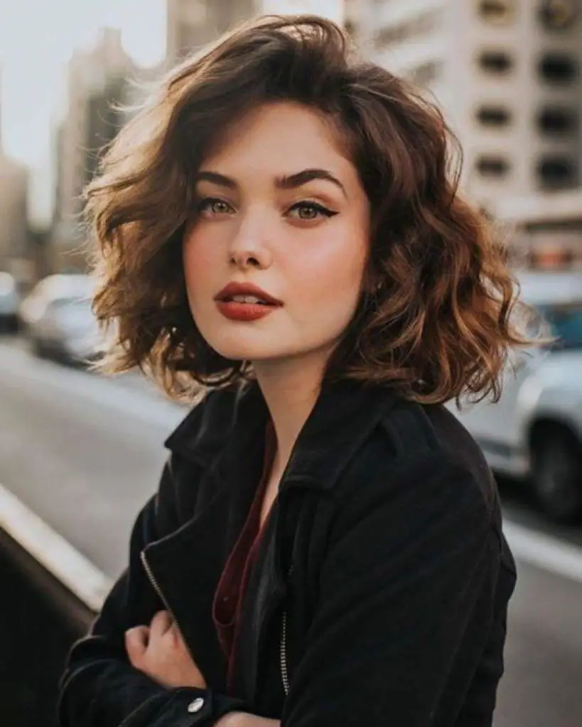 100-best-haircuts-for-women-trending-hairstyles-in-2023 Wavy Bob