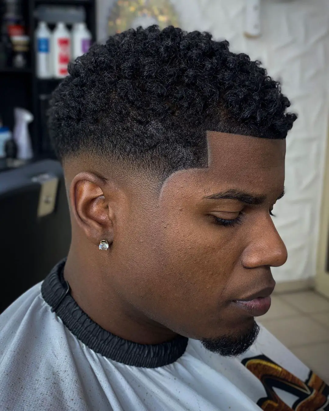 50-best-haircuts-for-men-with-thick-hair-trending-this-year Short Afro