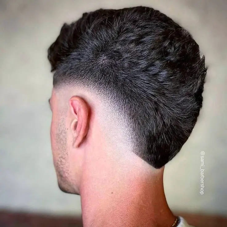 50-hairstyles-for-men-with-wavy-hair-trending-this-year Burst Fade