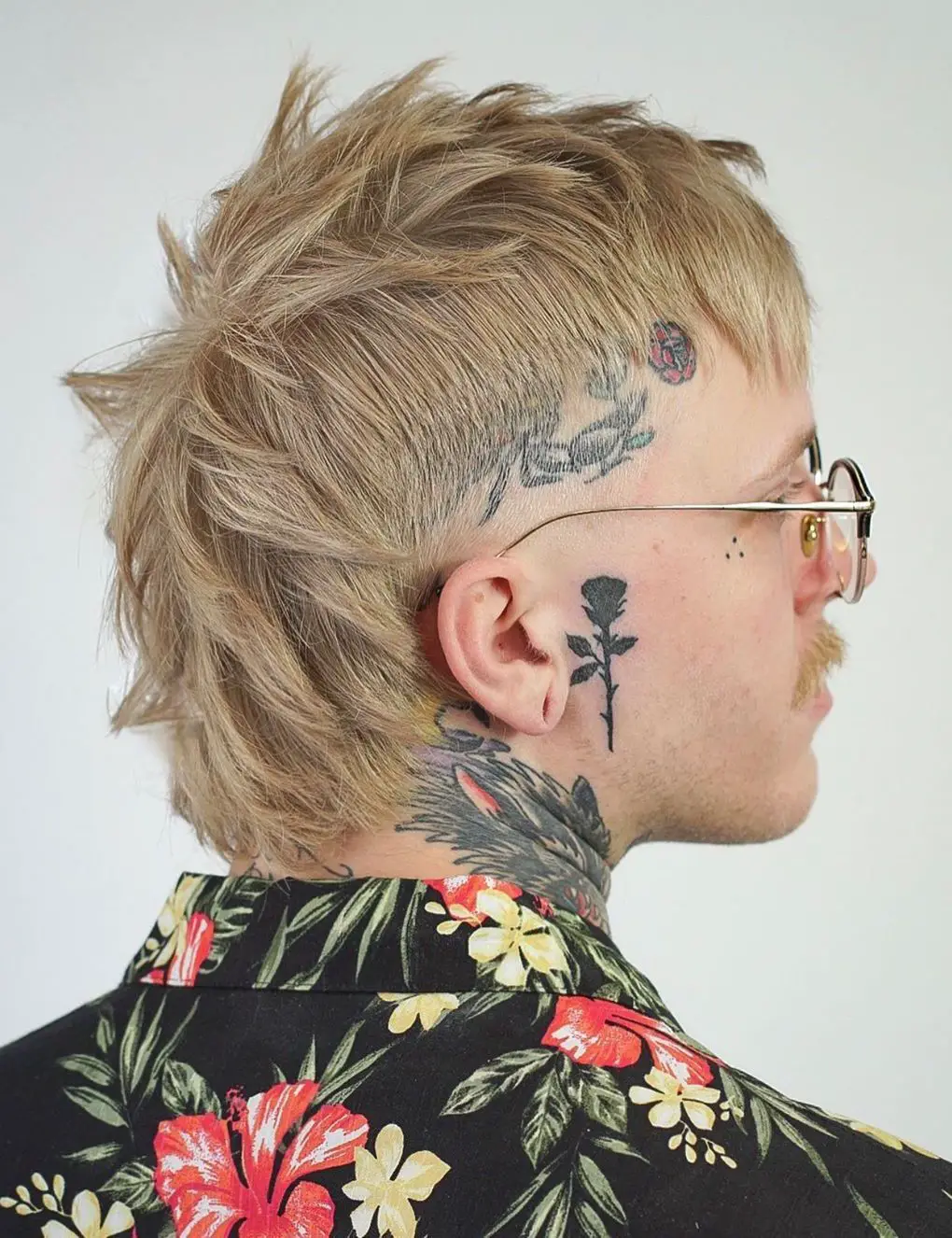 75-modern-mullet-haircut-ideas-for-men-trending-this-year Textured Back Mullet