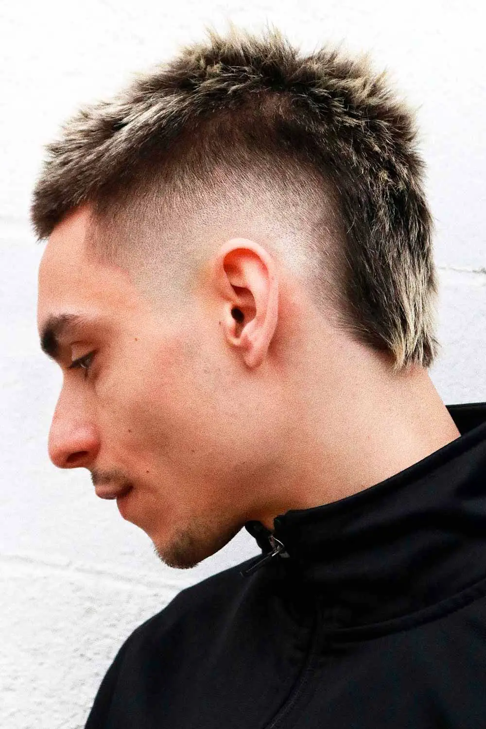 75-modern-mullet-haircut-ideas-for-men-trending-this-year V-Shaped Fringe
